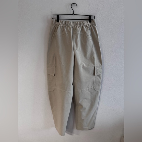 Lululemon Light Utilitech Cargo Pocket High Rise Pant 30 Natural Ivory - Picture 5 of 6